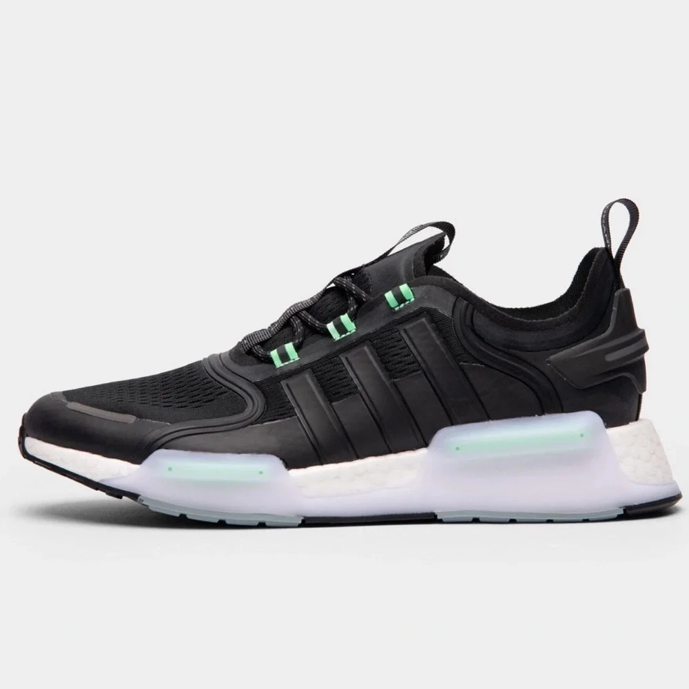 Adidas Originals NMD V3 Size men’s 9.5 Running Sneakers #084 black and mint
